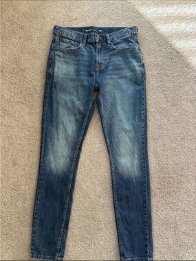 Old Navy Men's Skinny Jeans in Washed Blue